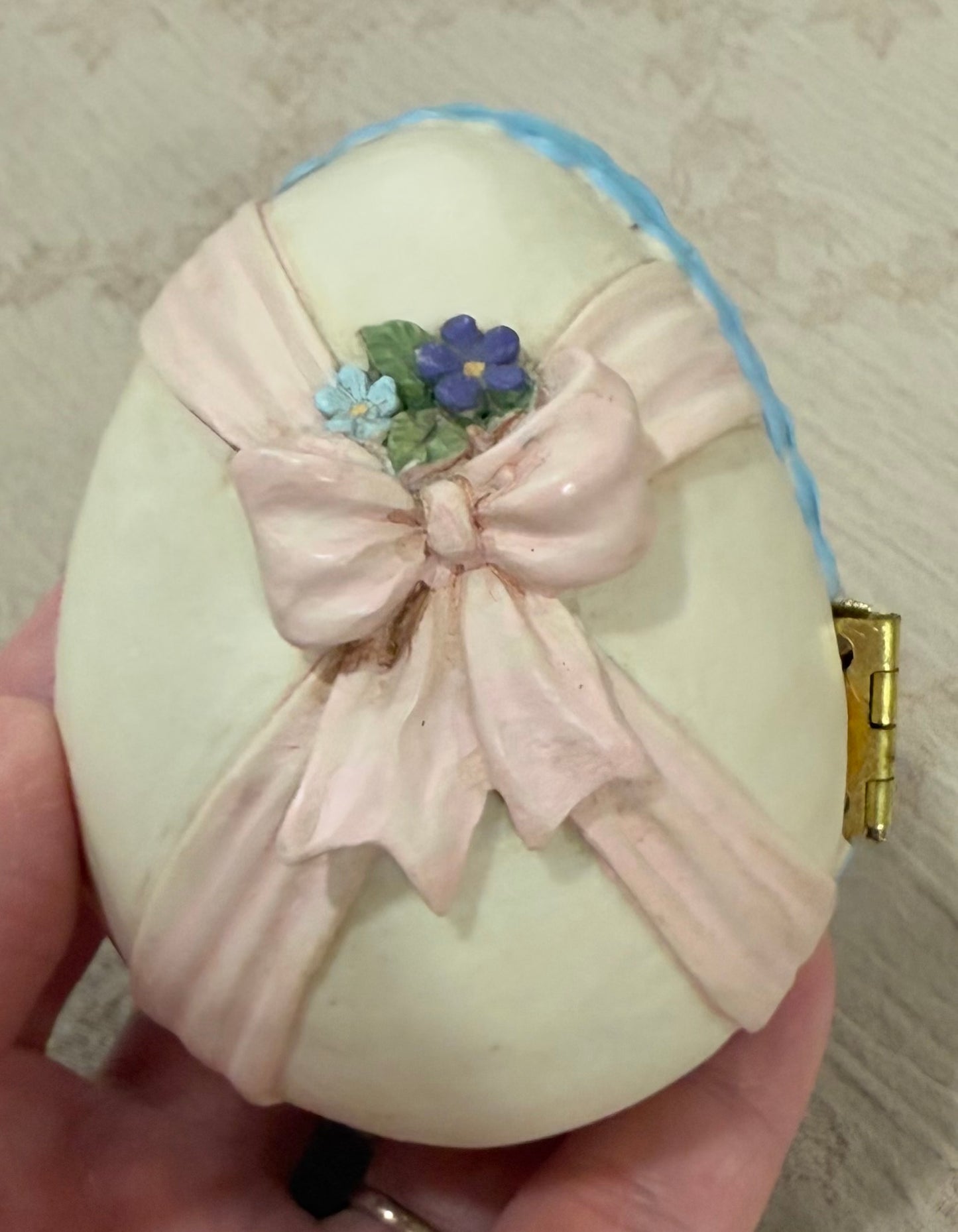 Vintage Lillian Vernon “Peter Rabbit” Hinged Easter Egg Diorama (1990s)