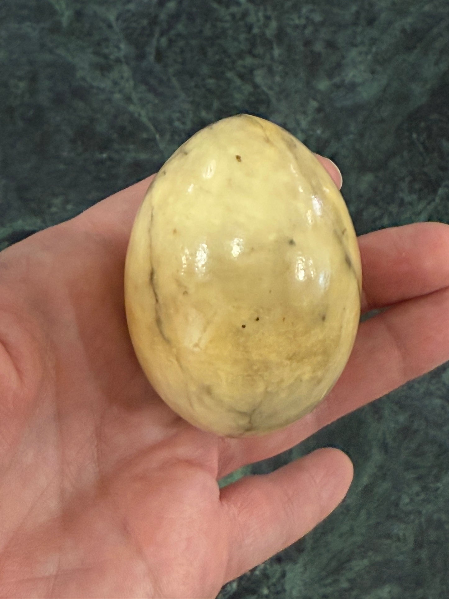 🥚 Vintage Yellow Marbled Alabaster Egg – Made in Italy