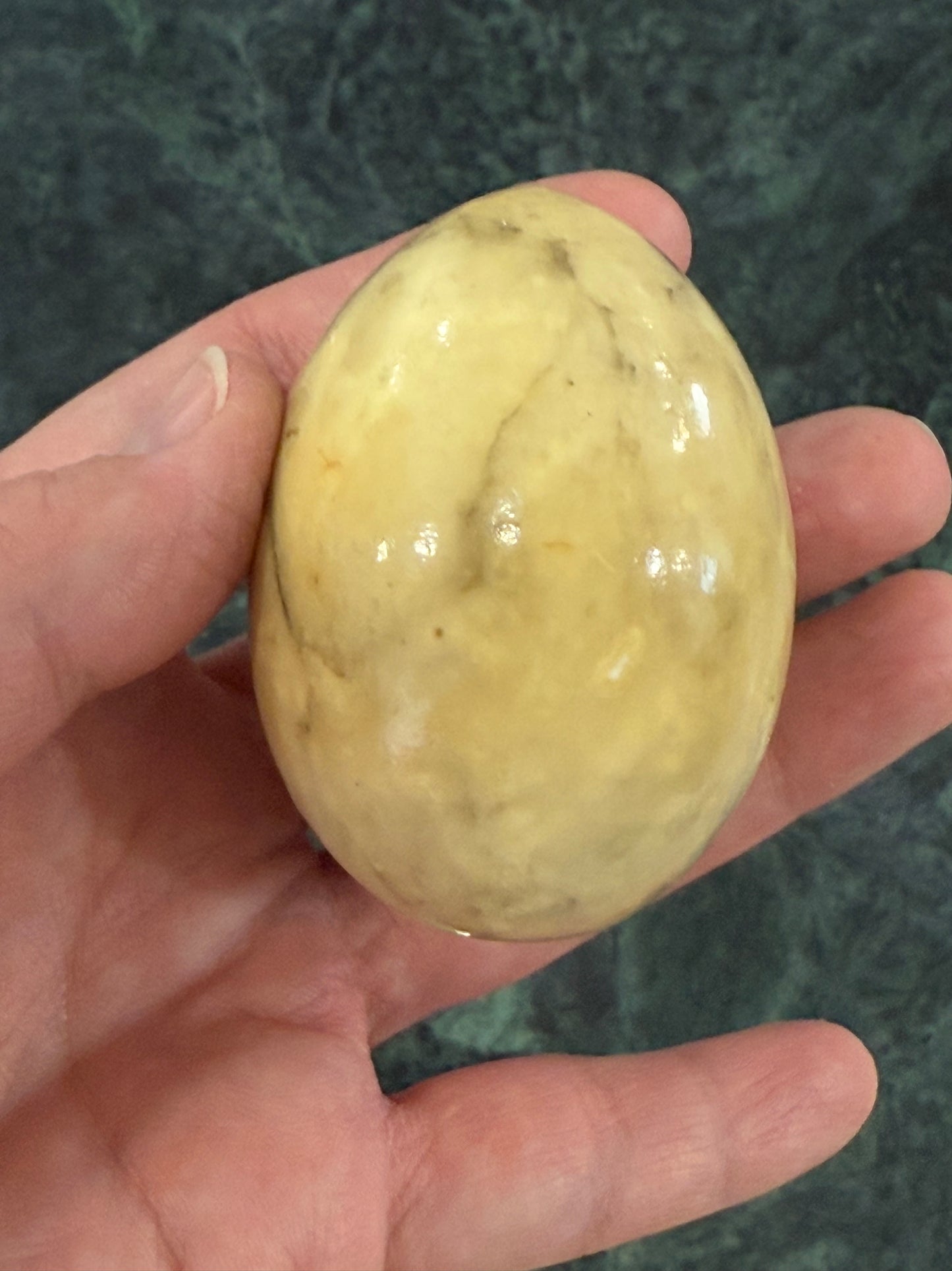 🥚 Vintage Yellow Marbled Alabaster Egg – Made in Italy